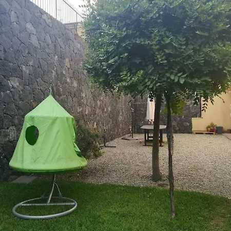 Nusah: Alle Pendici Dell' Etna, Verde E Incontri Apartment *